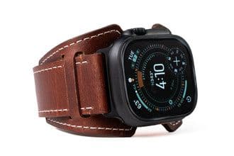 Burton Goods Review 2026: Leather That Lives Up to Your Apple Kit